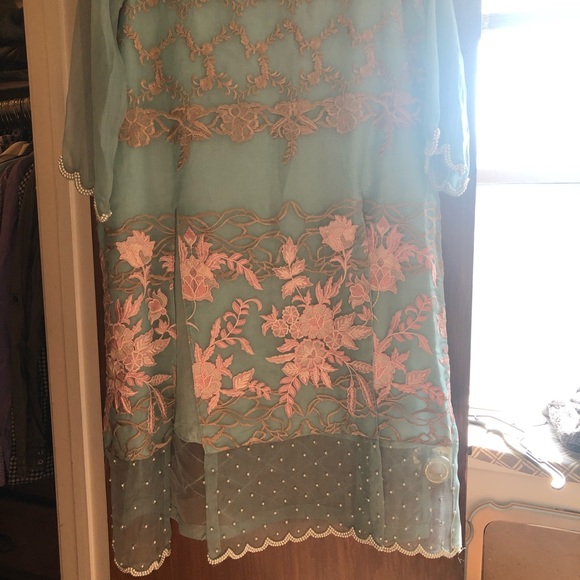 Agha Noor Pearl Embroidered Kurta w/ Lining - Picture 10 of 17